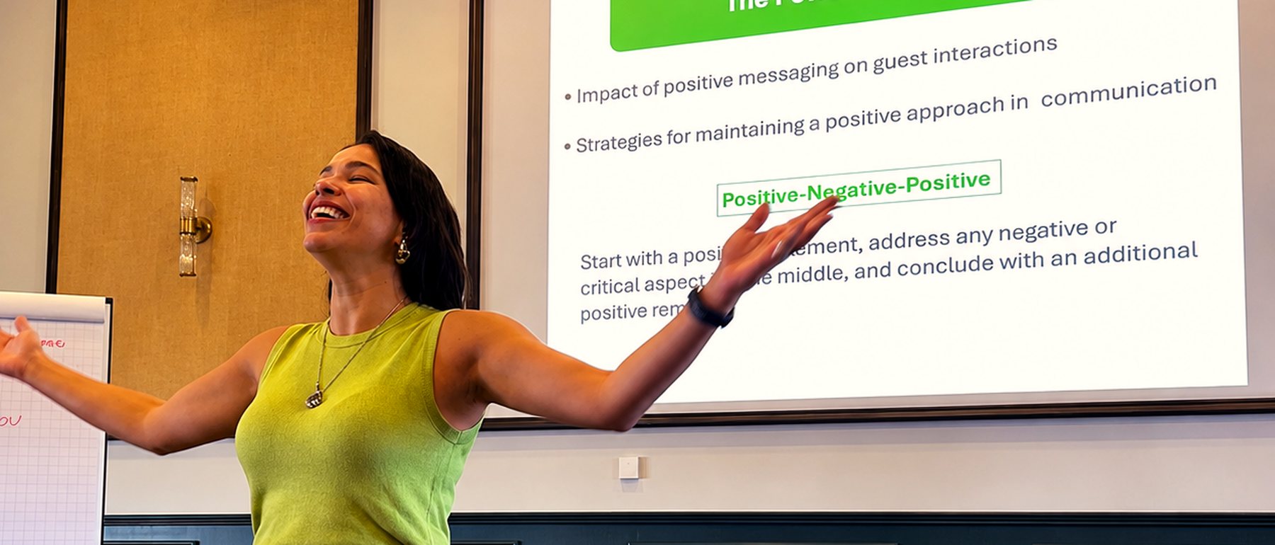 Yasmim Manaia mid-session in front of a group